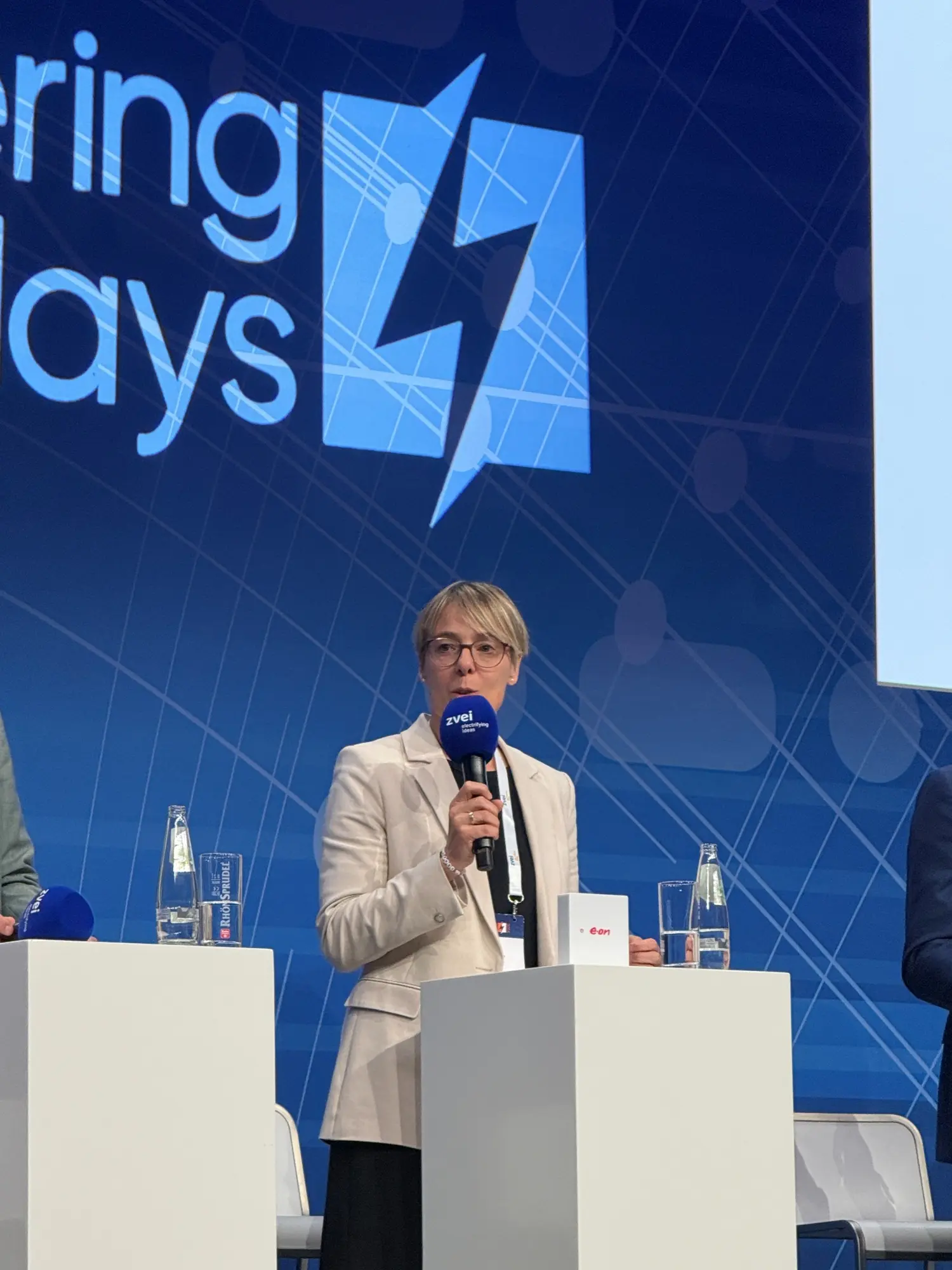Dr. Claudia Häpp bei der Paneldiskussion der Metering Days